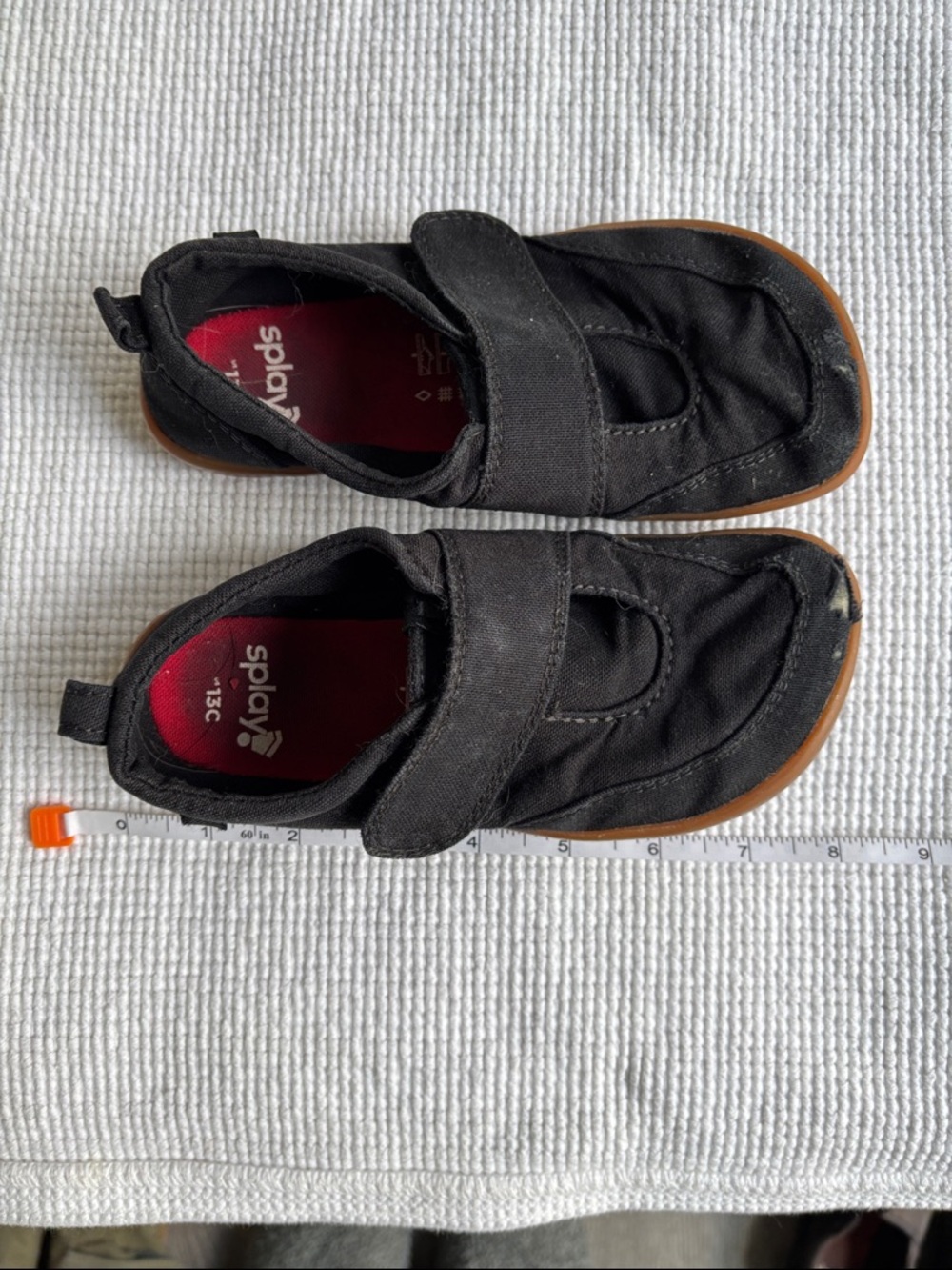 Splay barefoot sneakers 13C